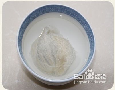 如何正确服用燕窝罐筒：掌握更佳食用方法与搭配技巧