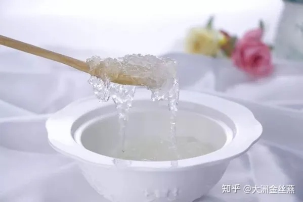 燕窝与牛奶搭配更佳比例指南：涵盖不同口味与营养需求